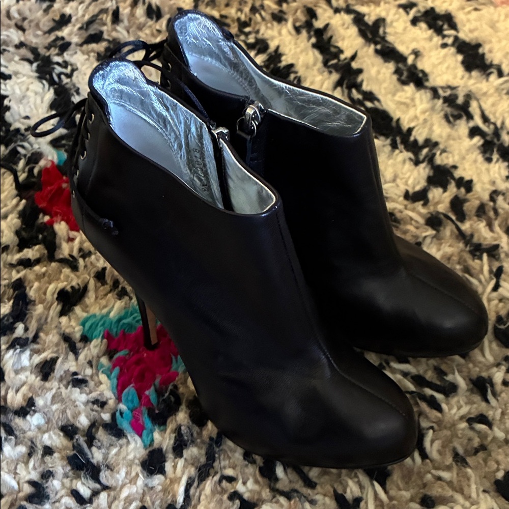 Giuseppe Zanotti Design ankle booties, size 6